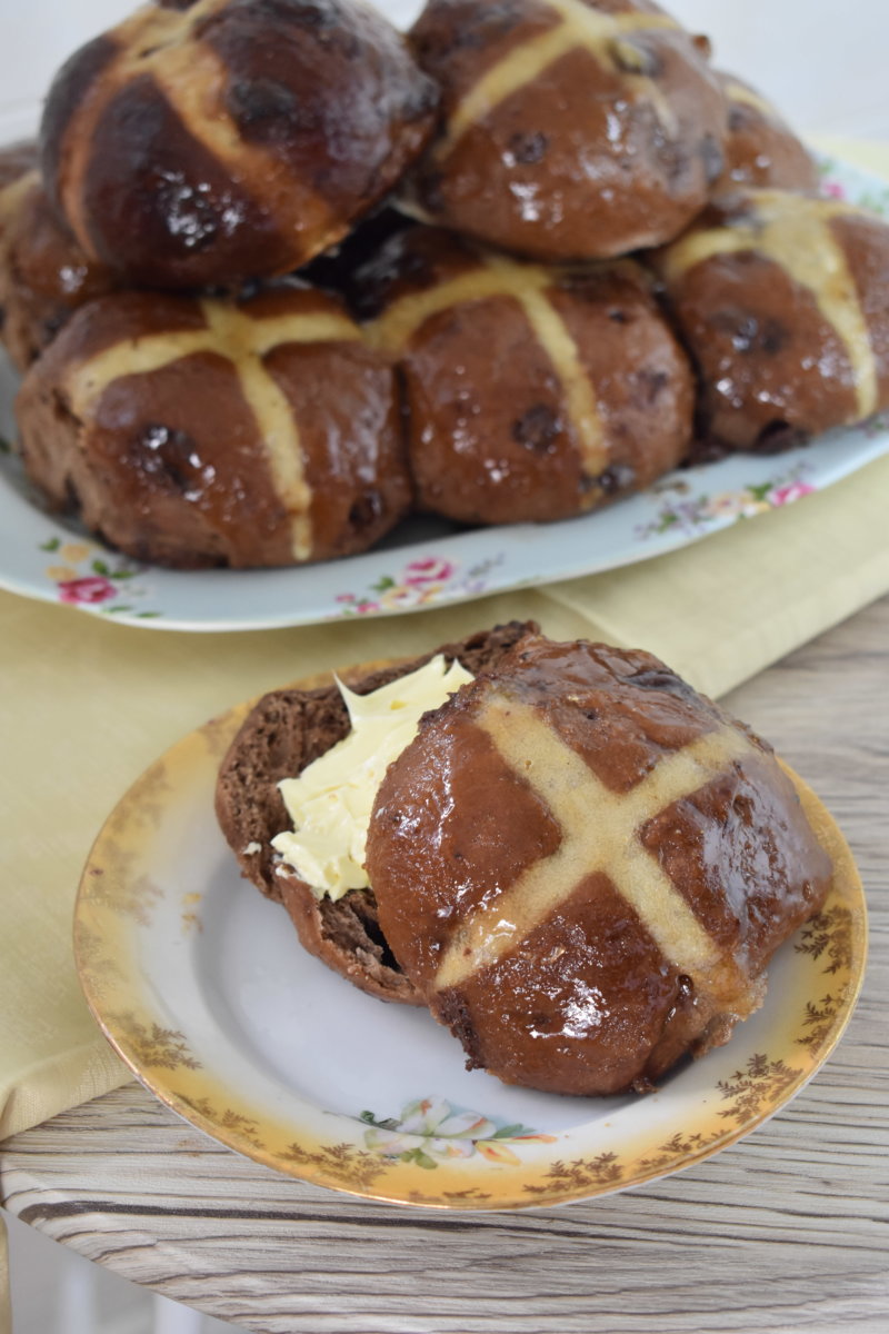 Vegan Chocolate Hot Cross Buns PETA Australia