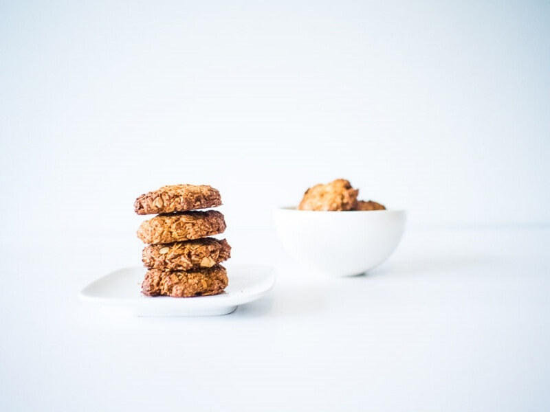 Healthy Sugar-Free Anzac Biscuits Vegan