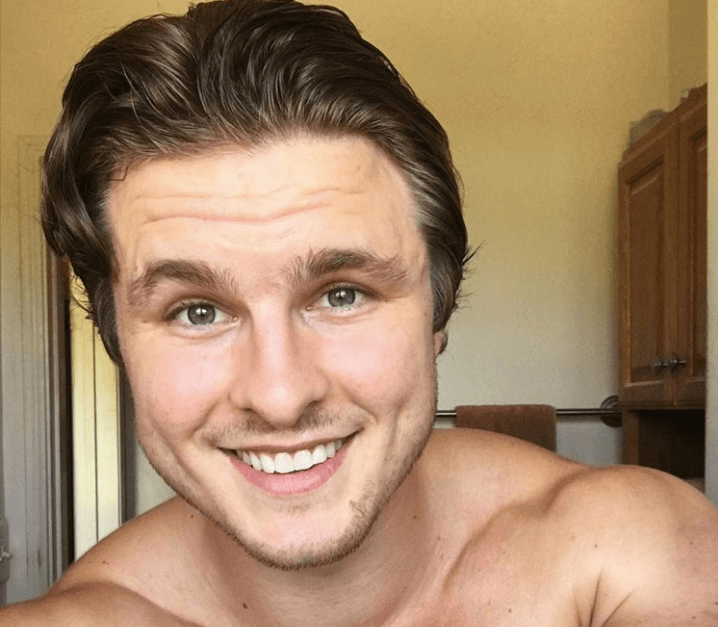This Bodybuilder’s Vegan Journey Cleared Up His Skin