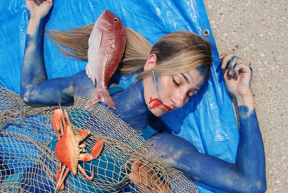 Netted ‘Dead Fish’ in Sydney Protest Christmas Seafood