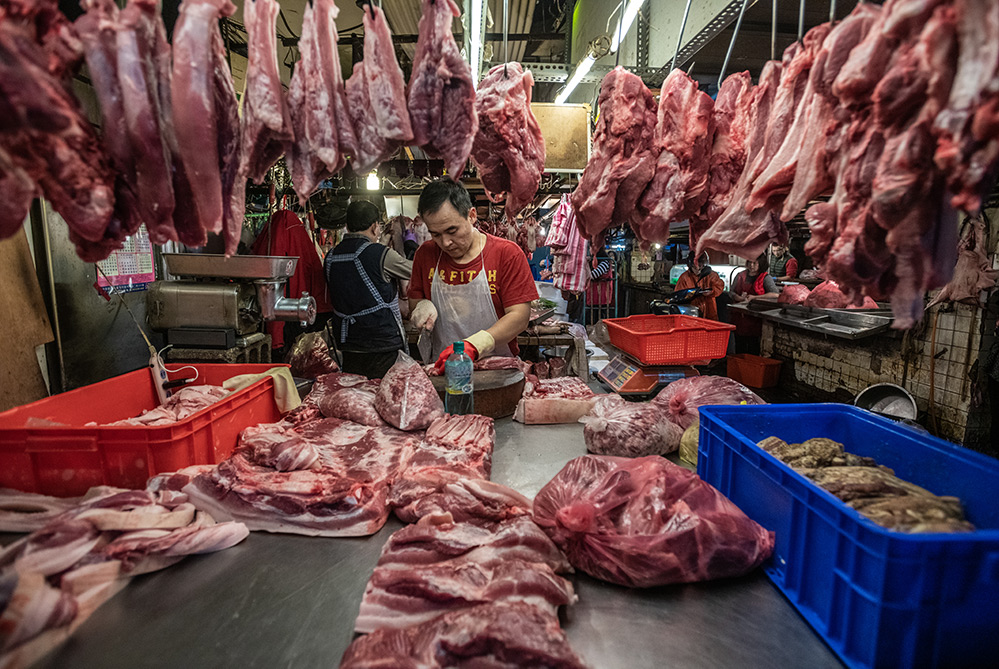 A Look Inside 'Wet Markets,' Where Experts Believe COVID-19 Originated |  News | PETA Australia